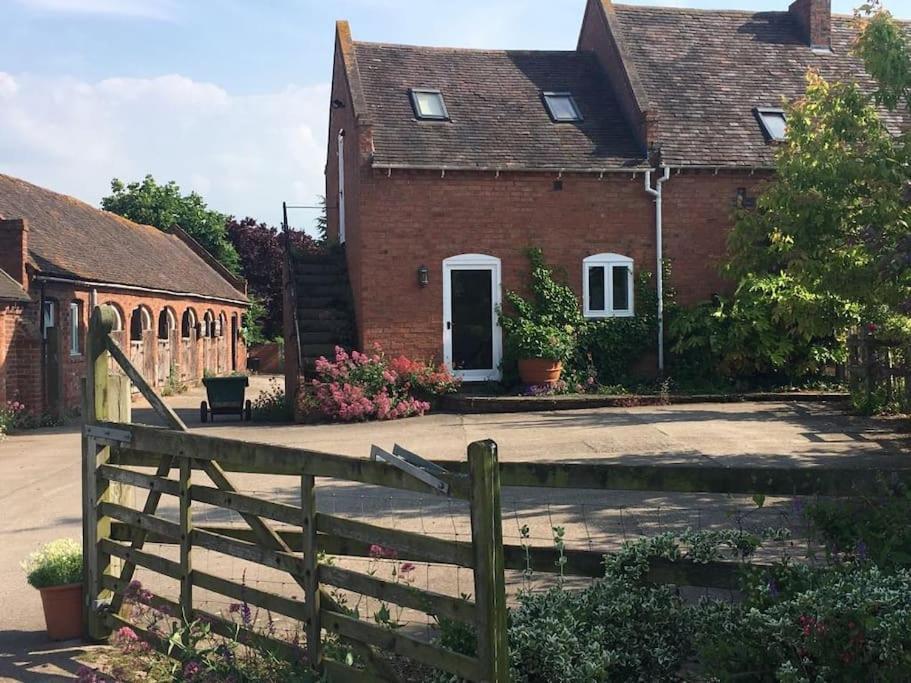 Barn Conversion On Working Farm Worcester